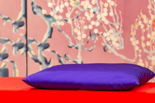 <b>◇落語≪無料≫</b><br>1F 宴会場  1/1 10:30~11:00 / 15:30~16:00<br>お正月に日本の伝統芸能に触れるまたとない機会。初笑いは真打ちの囃家による落語でどうぞ!お正月気分を大いに盛り上げます。