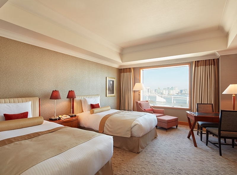 豪华双床彩虹桥边（白天）