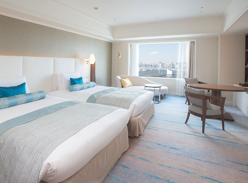 Luxury Twin Rainbow Bridgeside (daytime)