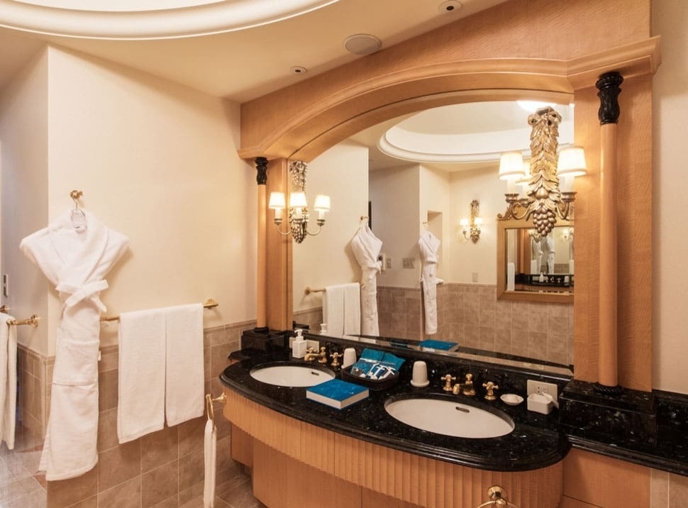 Royal Suite Bathroom
