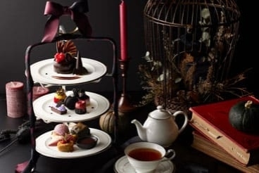 The Lobby Cafe「ハロウィン×ブラック アフタヌーンティーセット」