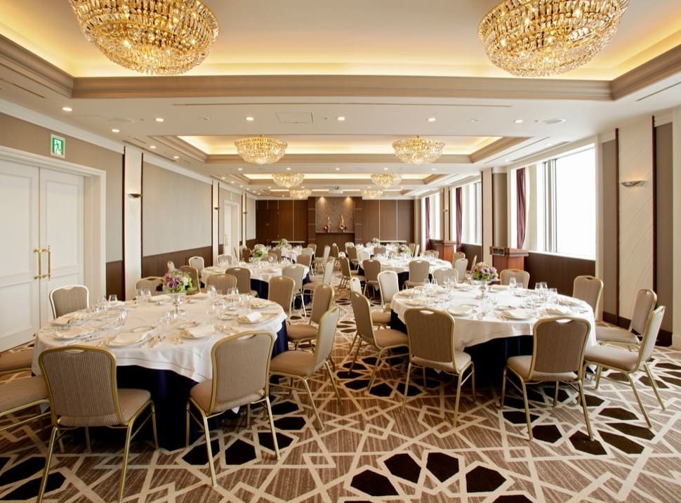 고층 연회장 Niji