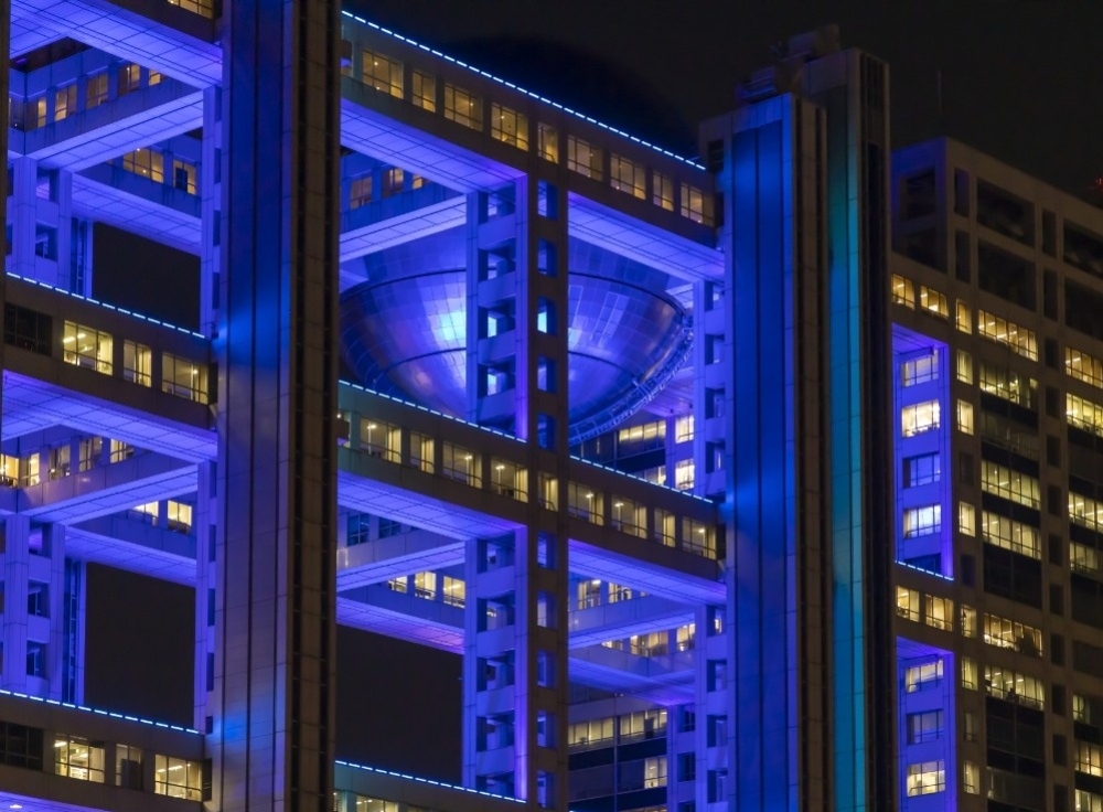 Fuji Television's spherical observation deck "Hachitama