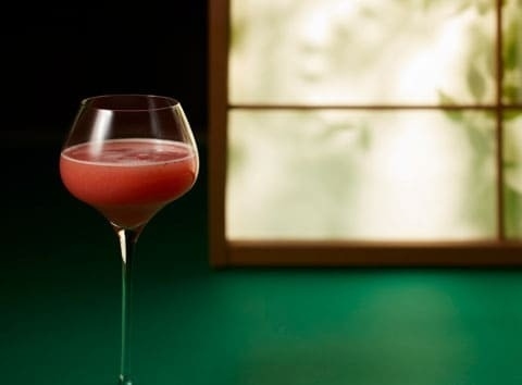 南高梅のストロベリーマティーニ