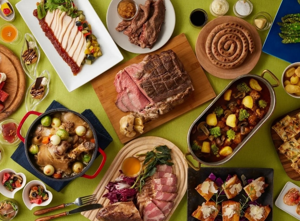 GARDEN DINING