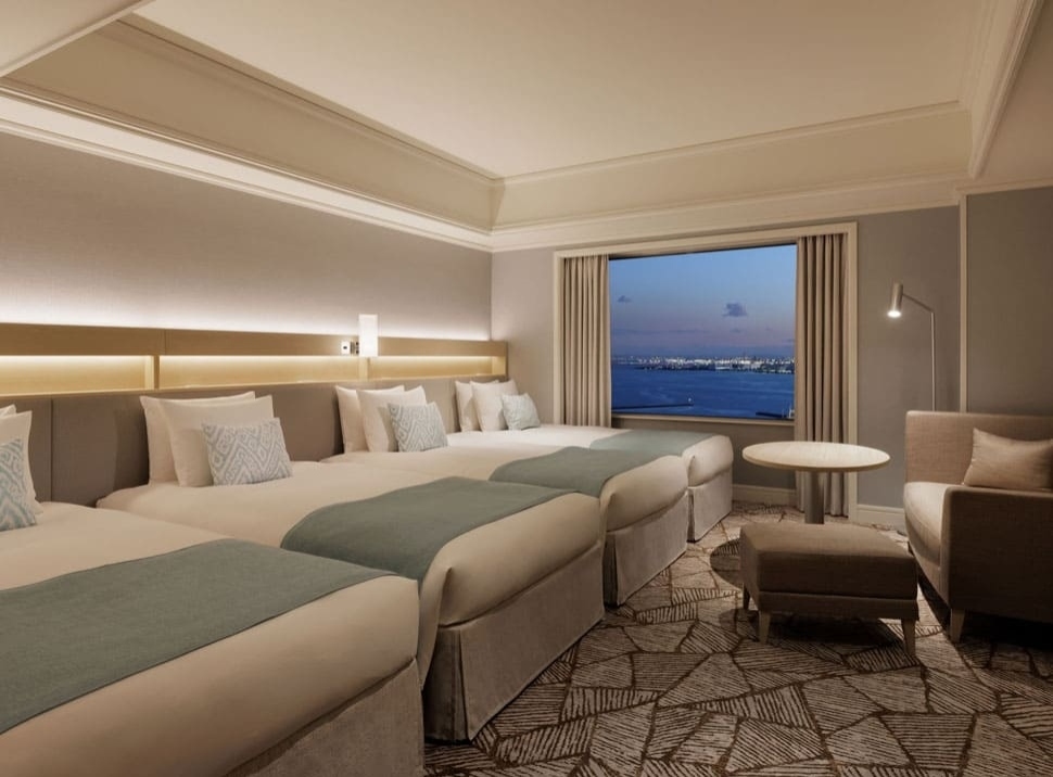 Luxury quadruple (night)