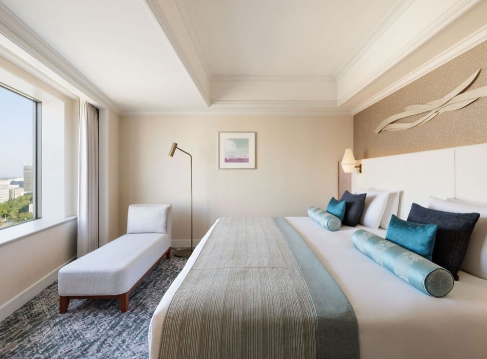 Corner Suite Grand King (daytime)