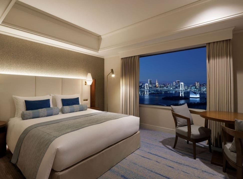 슈페리어 더블 레인보우 브리지사이드(야간)