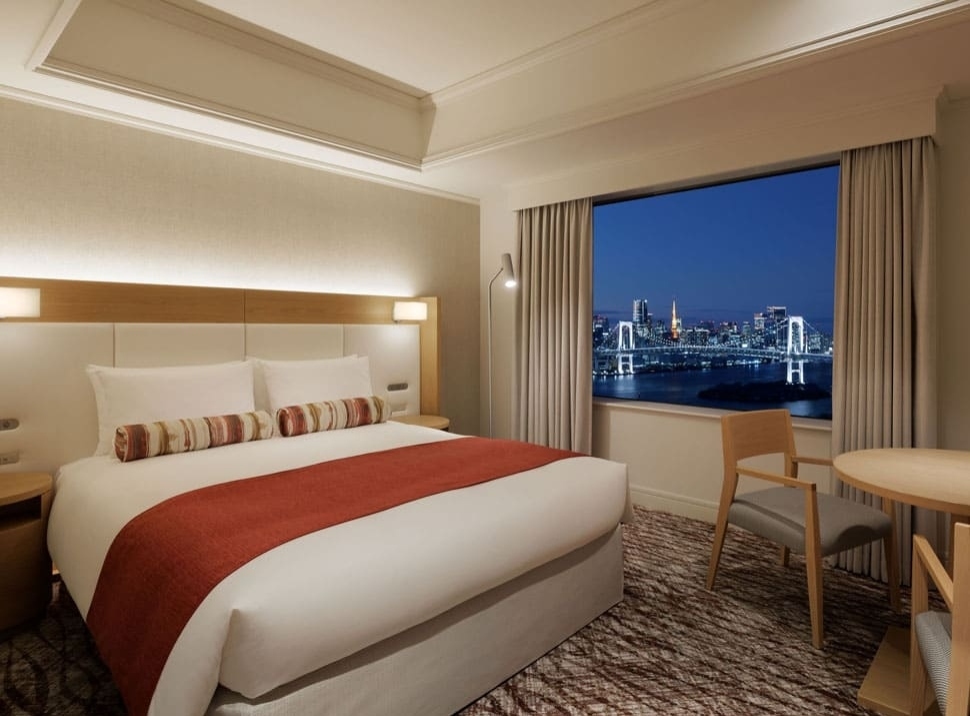 Superior Double Rainbow Bridgeside (night)