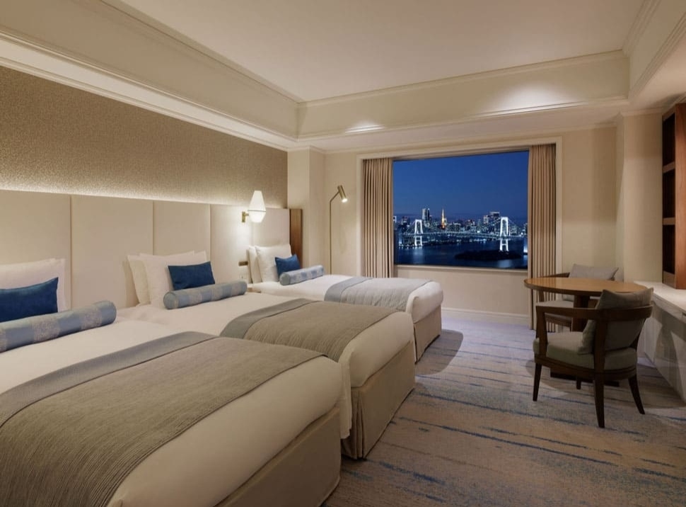 豪华三人房 彩虹桥边（夜）