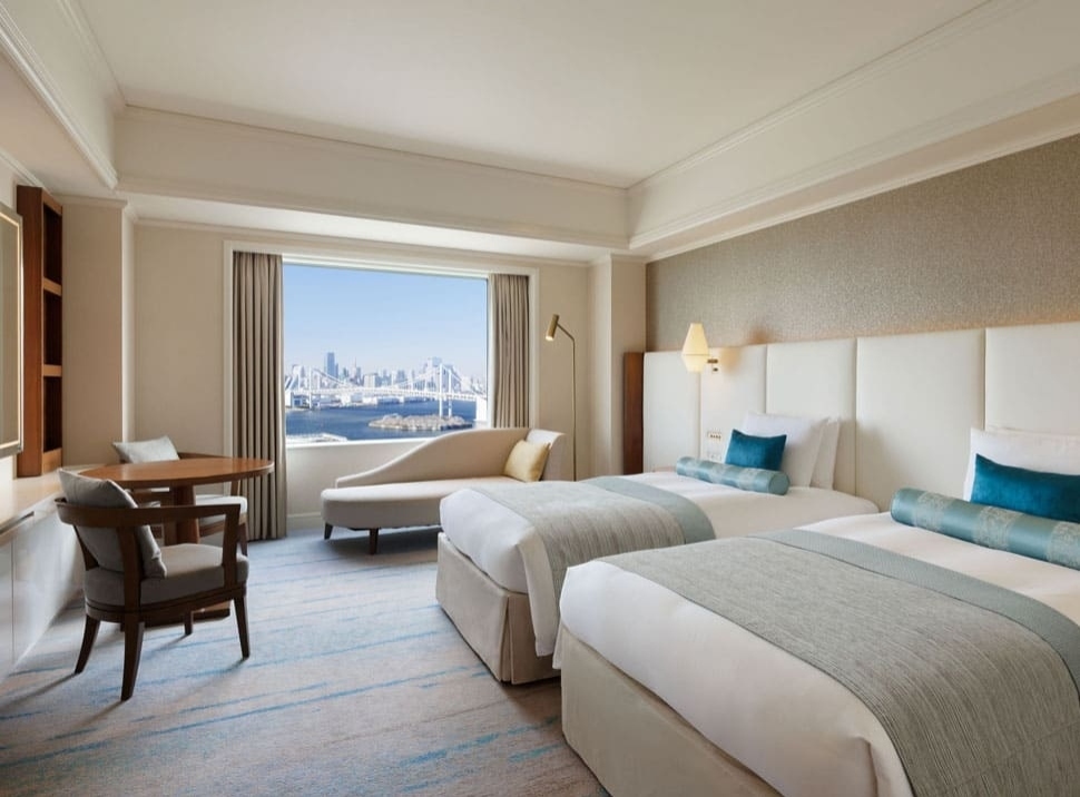 豪华双床彩虹桥边（白天）