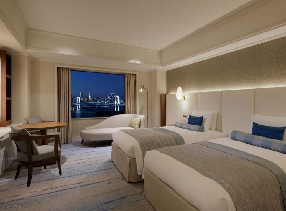 豪华双床彩虹桥边（夜）