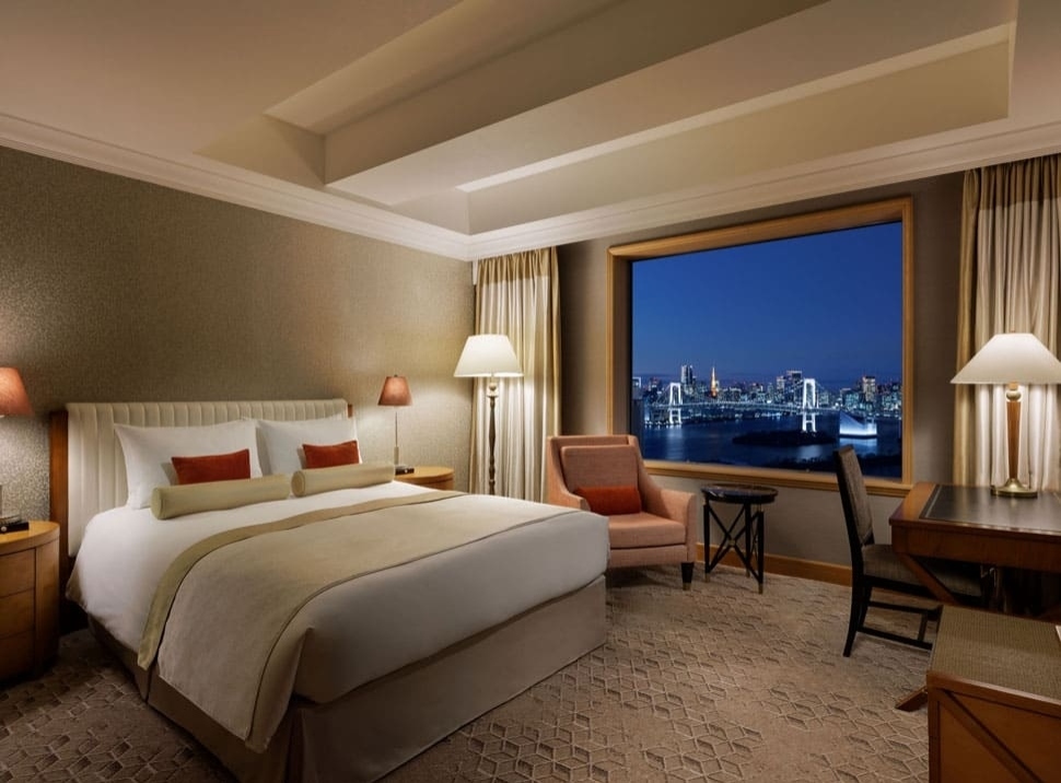 슈페리어 더블 레인보우 브리지사이드(야간)