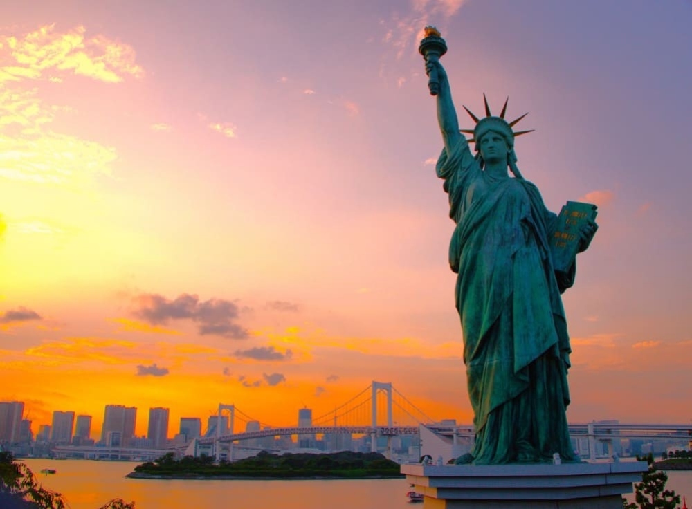 自由の女神像前広場