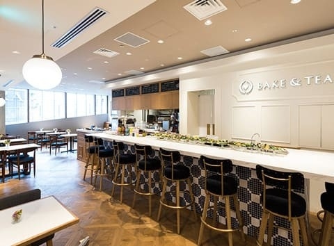 【新宿】SALON BAKE & TEA | 秋の夜空を閉じ込めた「りんご飴のパフェ」