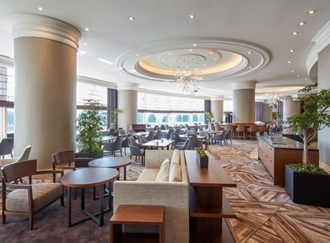ホテルで優雅に過ごす「The Lobby Cafe」｜グランドニッコー東京 台場