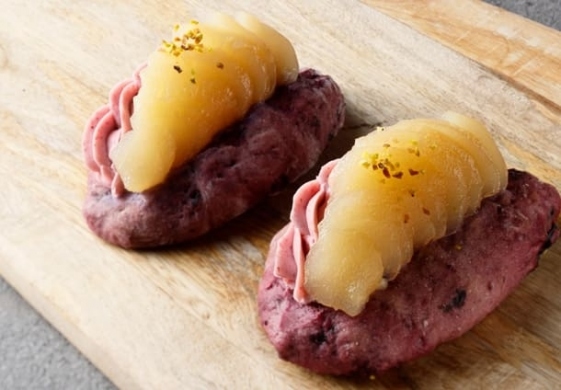 カシスとラ・フランスのコンポート