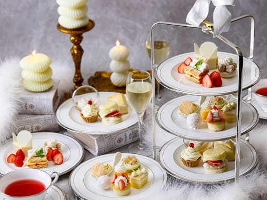 アニバーサリーホワイトアフタヌーンティーセット