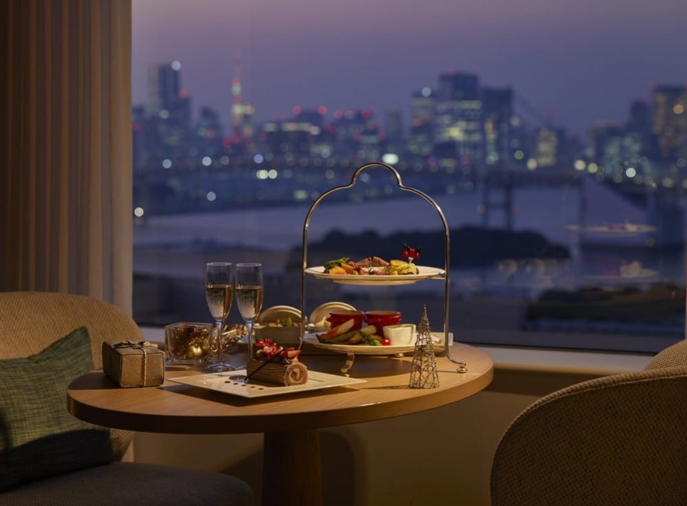 “クリスマス ホテルステイ”で、食事の余韻をそのままに