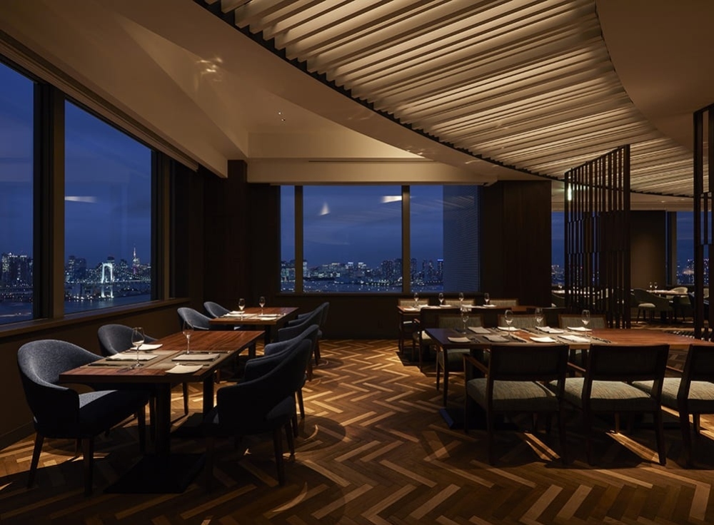 The Grill on 30th（30F）｜夜景×グリルで“王道のクリスマスディナー”を