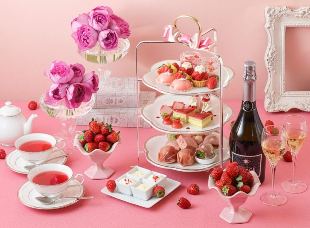 The Lobby Cafe「あまおうアフタヌーンティーセット ～赤い宝石～」