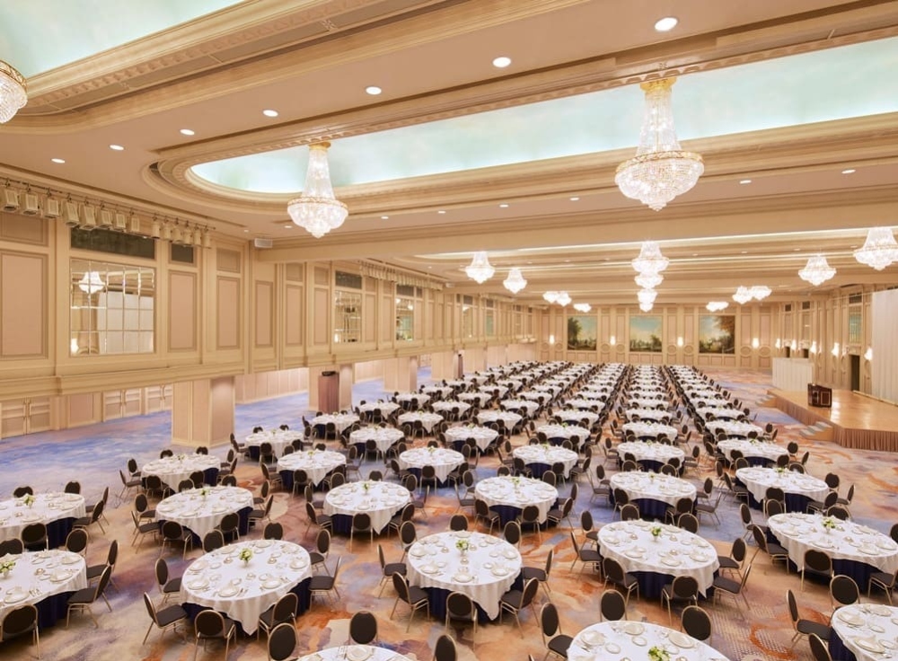 大宴会場「パレロワイヤル」｜大人数向け