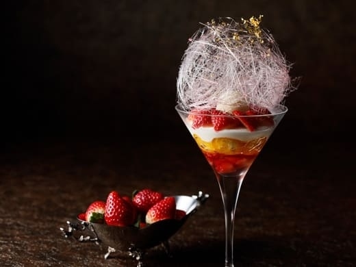 大人のいちごパフェ