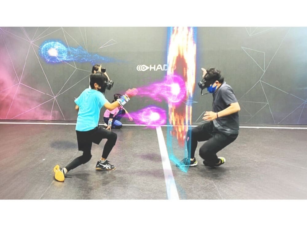 HADO ARENA お台場店｜ARで戦う次世代スポーツ体験