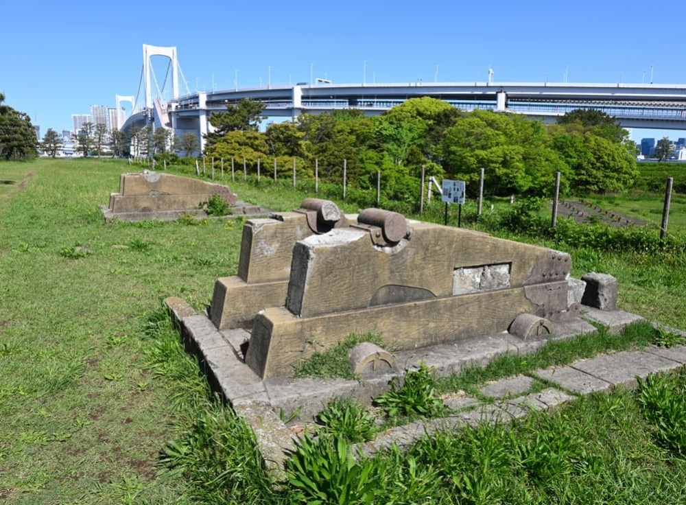 台場公園でレインボーブリッジの絶景と歴史探訪