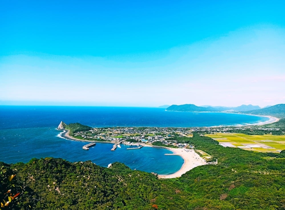 糸島｜バイロンベイを思わせる穏やかな海辺の街