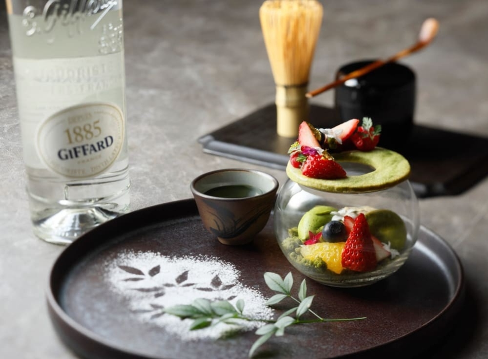 The Bar & Lounge「春の贅沢味覚パフェ」