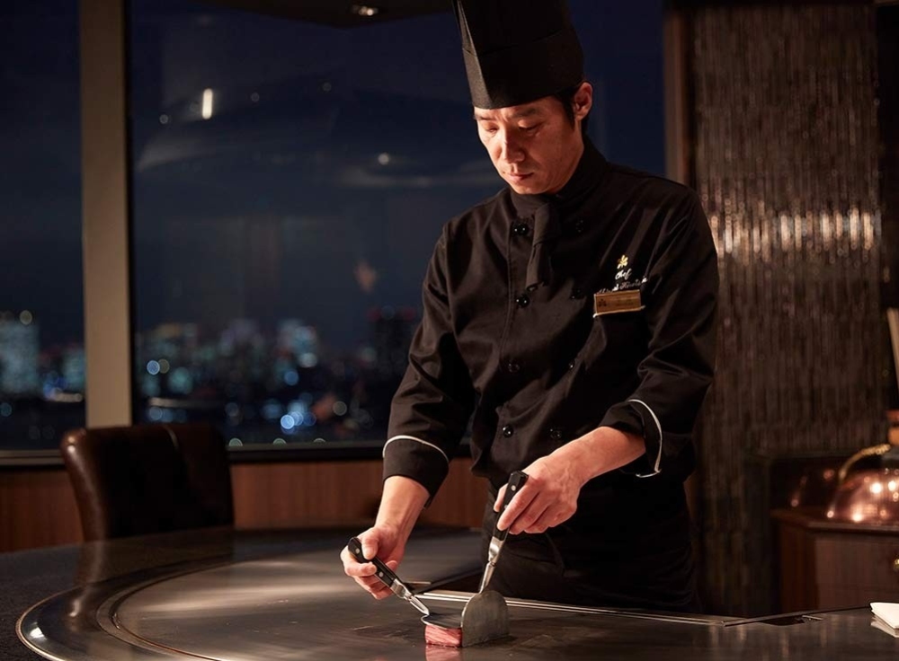 初任給でかなえる、特別な鉄板焼体験「銀杏」