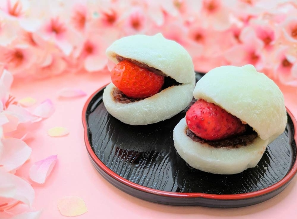 今年の春スイーツは「桜×いちご」が主役