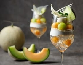 The Bar & Lounge「2種メロンとジン香る 初夏の締めパフェ」