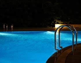 【2026】東京のホテルプールおすすめ6選｜家族・カップル向け人気スポット