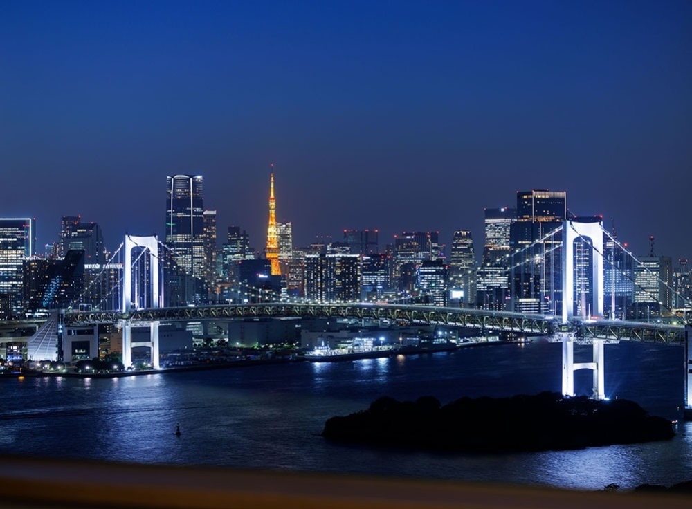 東京湾岸の夜景を満喫｜高層ホテルステイ案内