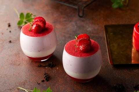 紫いもといちごのティラミス