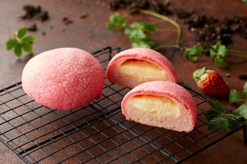 いちごメロンパン
