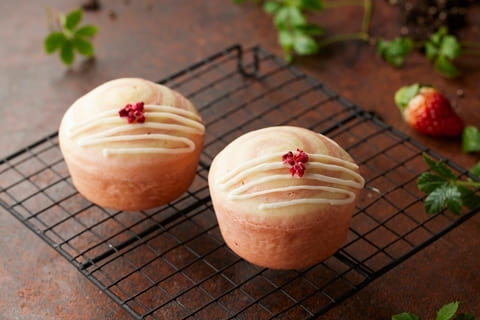 ストロベリーミルクブレッド