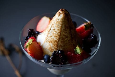 炎のパフェ ベイクドアラスカ