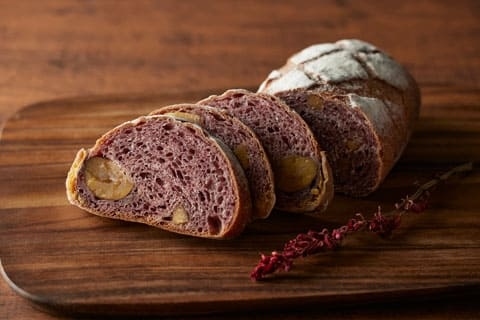 栗とカシスのカンパーニュ