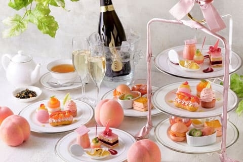 The Lobby Cafe「ピーチアフタヌーンティーセット」&ナイトプール