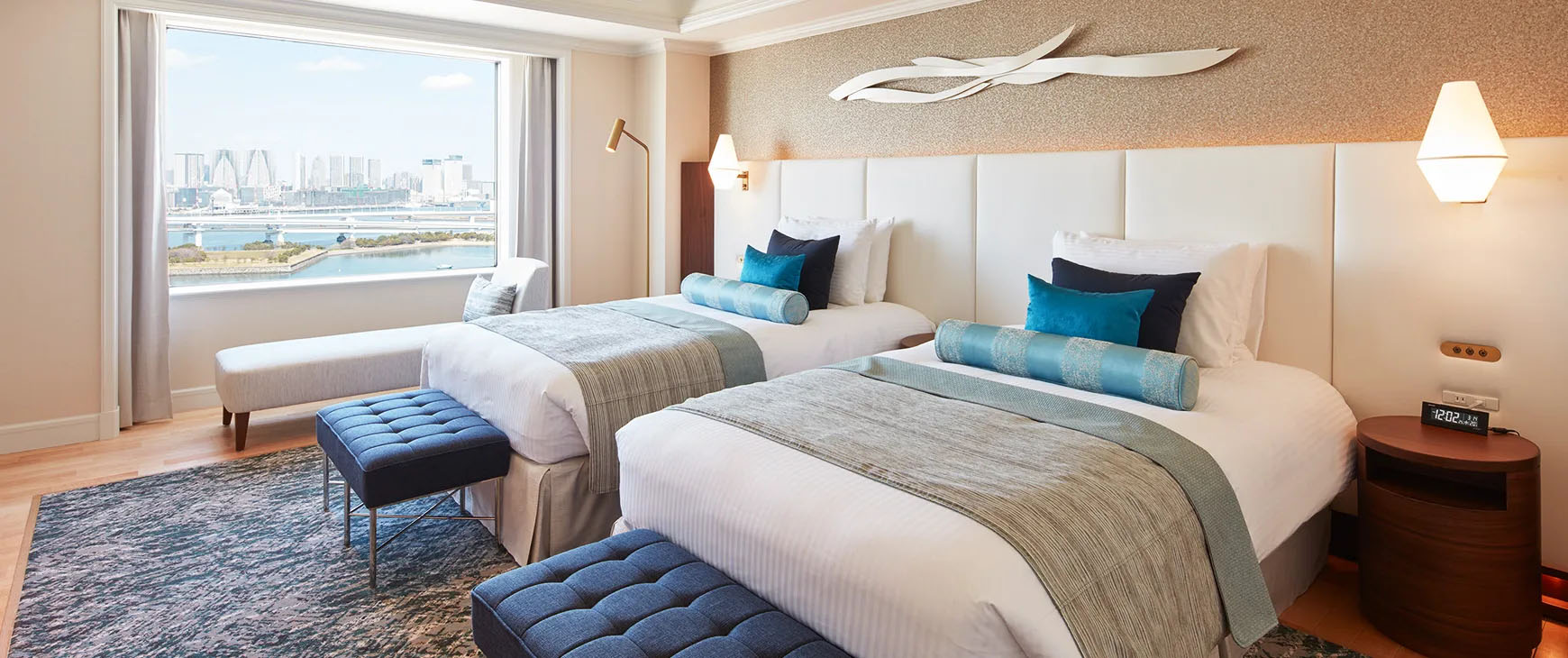 EXECUTIVE FLOOR-BREEZE STYLE