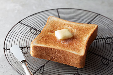 Unique breads made under the concept of “making everyday dining tables a little extravagant”