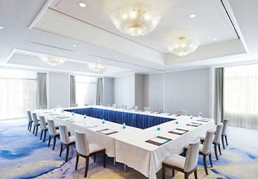 연회장 - 소형 Pensée・Mimosa・Cosmos・Camélia