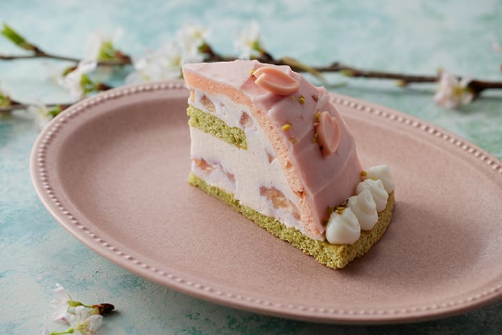 桃と桜のドームケーキ