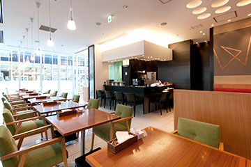 リゾート感あふれるカフェ空間