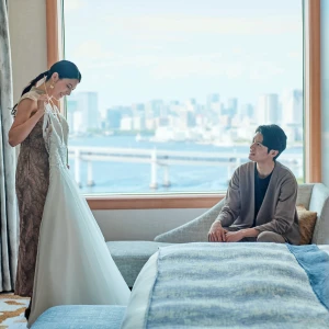 写真：ウエディングドレス選び